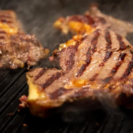 Grand D'orleans מלון