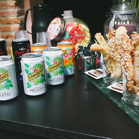 Grand D'orleans מלון 3*