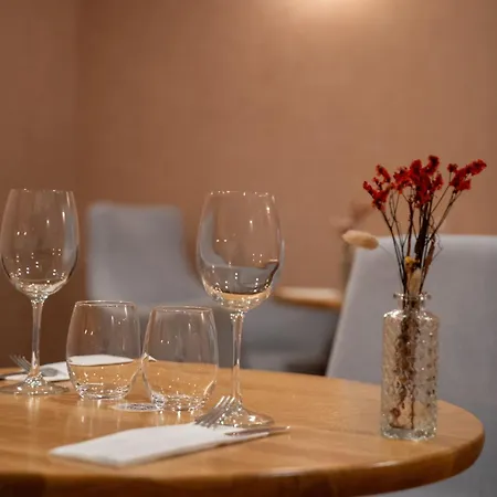 Grand D'orleans מלון