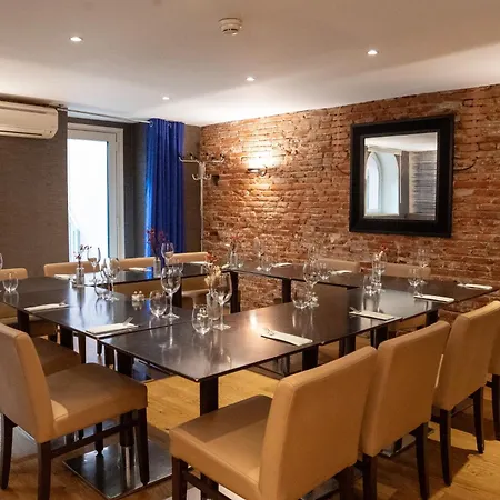 מלון Grand D'orleans