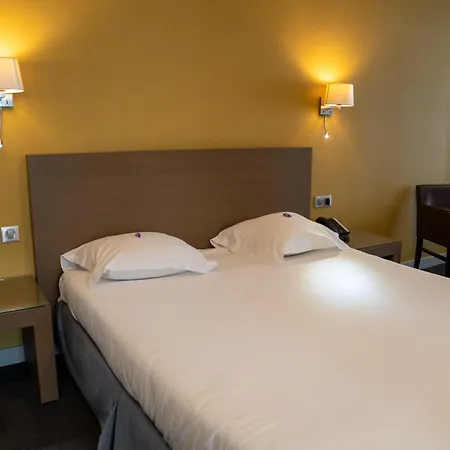 Grand D'orleans מלון 3*