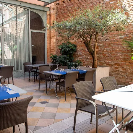 מלון Grand D'orleans