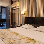 Hotel Grand D'orléans 3*