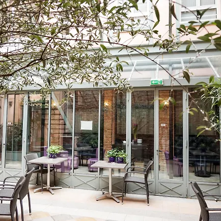 Grand D'orleans Отель