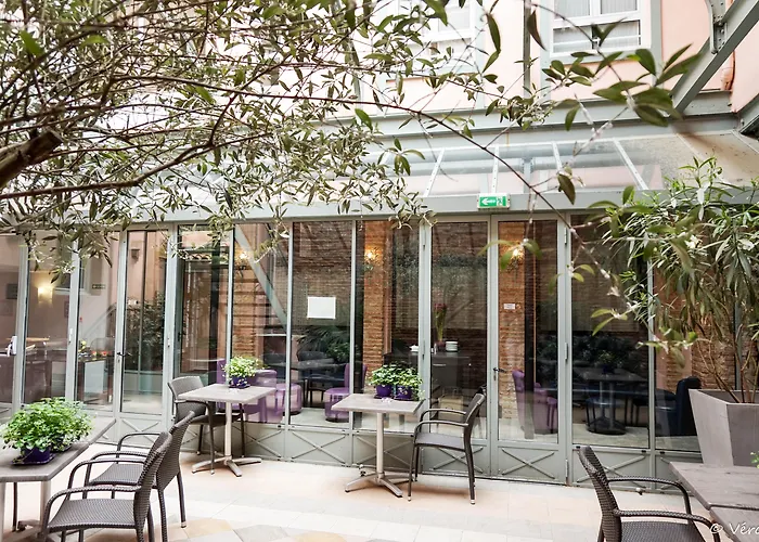 Grand D'orleans Отель